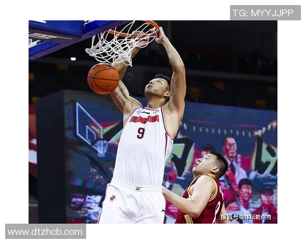 上海足球队以97分领跑精英赛积分榜展现强大实力和竞争优势